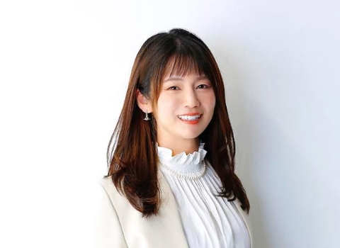 千葉 知世 さん